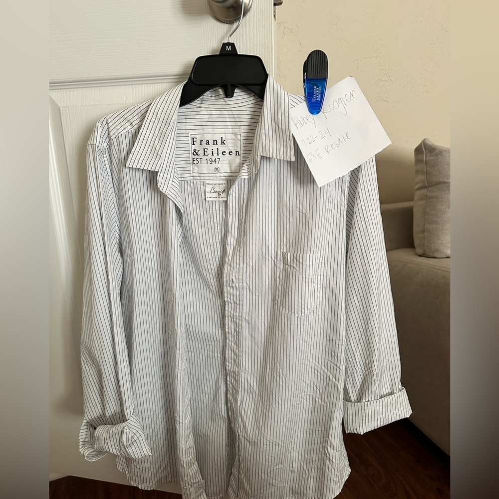 Frank & Eileen Barry top size XL
